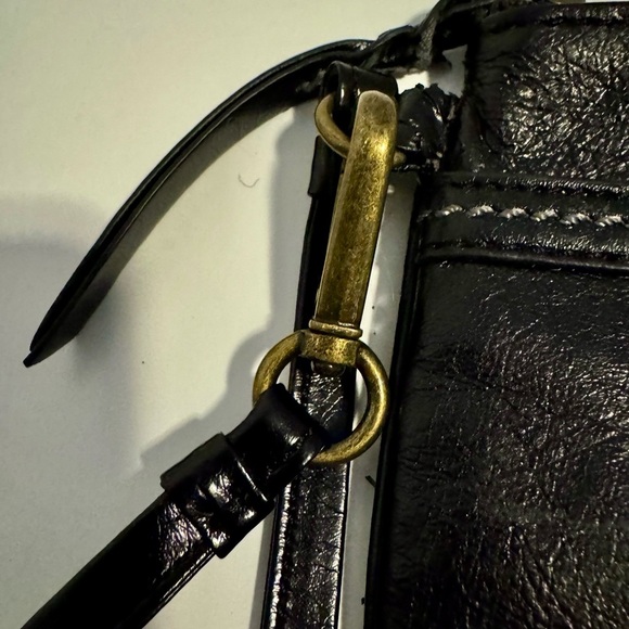 THE SAK black leather wristlet - Picture 3 of 7